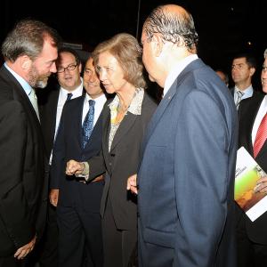 El director general de Casa África, en la inauguración de la base logística de Cruz Roja, a cargo de S. M. la Reina