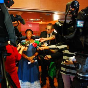 La embajadora de Sudáfrica expone en Casa África las oportunidades de negocio en el país
