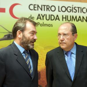 El papel de Canarias como plataforma solidaria con África, reforzado por un convenio de Cruz Roja y Casa África