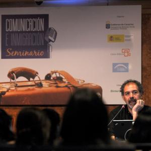 Periodistas y sociedad civil debaten sobre el tratamiento de la inmigración en los medios de comunicación