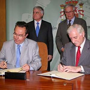 El ministro de Industria, Turismo y Comercio, presente en la firma del convenio de colaboración entre Casa África y el ICEX