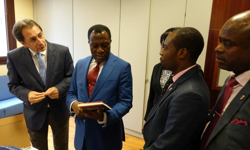 El Rector de la Universidad Nacional de Guinea Ecuatorial, en Casa África