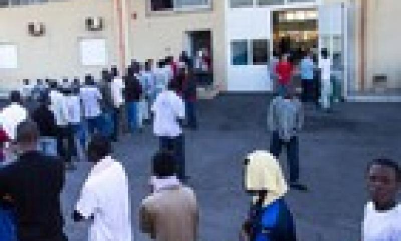 ¿Por qué no se quedan en África?