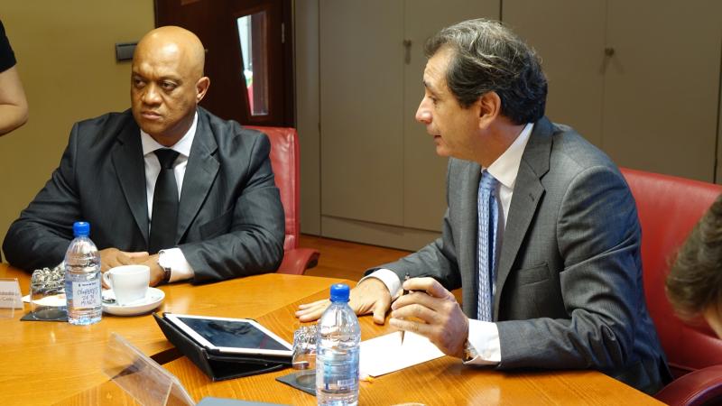 El Ministro de Exteriores y Defensa de Cabo Verde se reúne con los mandos militares de Canarias y visita la sede del PMA