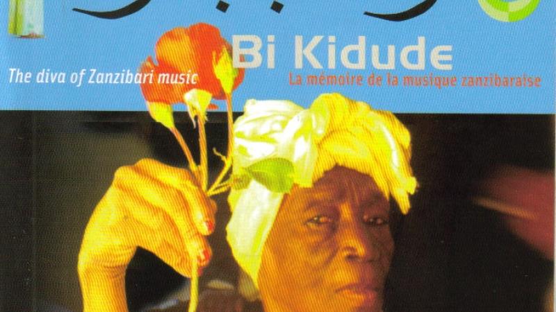 Zanzibara 4: the diva of zanzibari music = la mémoire de la musique zanzibaraise