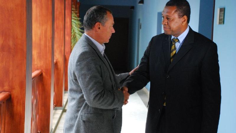 Visita a Casa África por el Alcalde de Mindelo, Cabo Verde