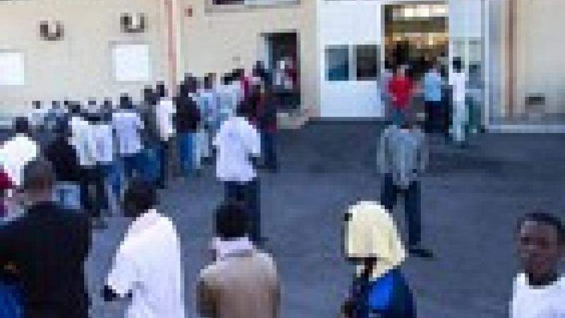 ¿Por qué no se quedan en África?