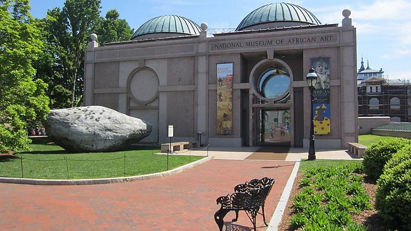 Museo Nacional de Arte Africano- National Museum of African Art
