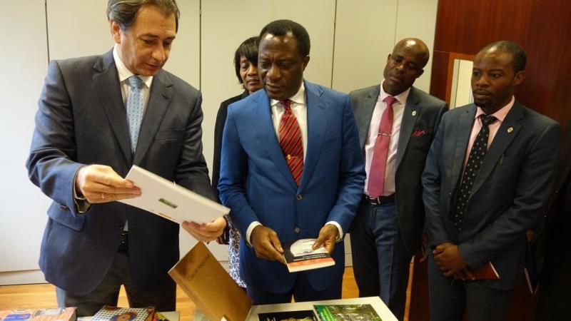 El Rector de la Universidad Nacional de Guinea Ecuatorial, en Casa África