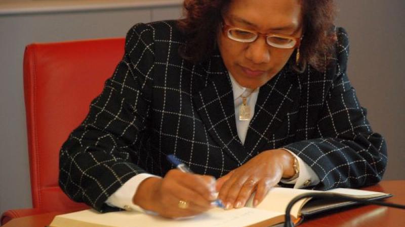 0304_ministra_caboverde02.jpg
