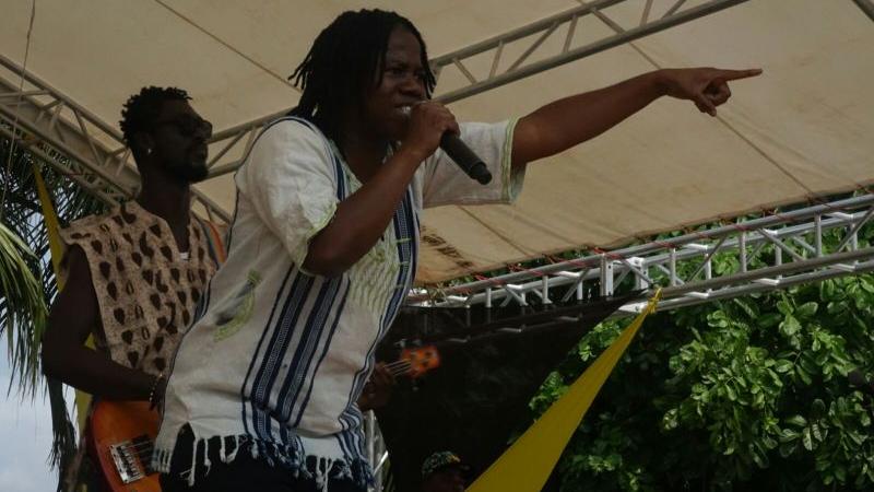 Los balafones de Djarabikan y el reggae de Spyrow, ganadores del Vis a Vis de Casa África en Costa de Marfil