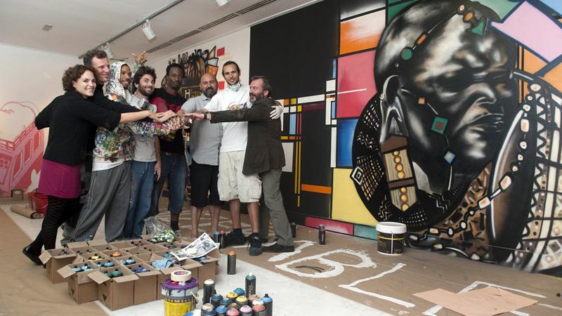 'Graffrica. Arte Urbano Africano' transforma las salas de exposición de Casa África