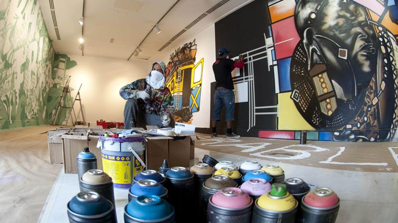 'Graffrica. Arte Urbano Africano' transforma las salas de exposición de Casa África