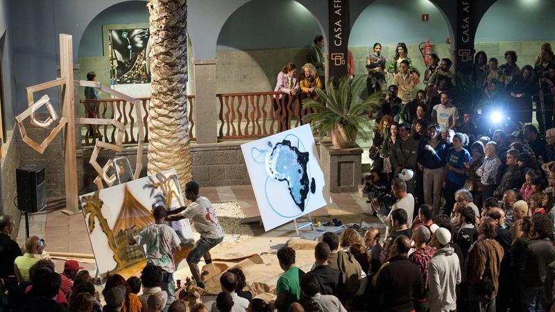 'Graffrica. Arte Urbano Africano' transforma las salas de exposición de Casa África