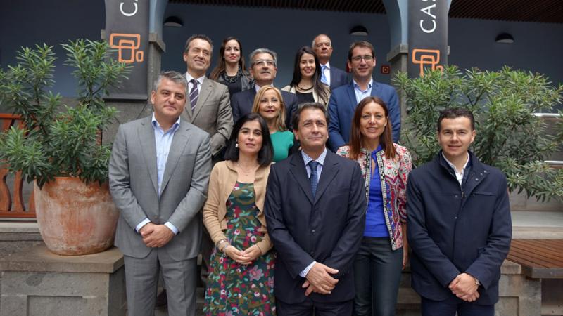 La Mesa y la Junta de Portavoces del Parlamento de Canarias visita Casa África