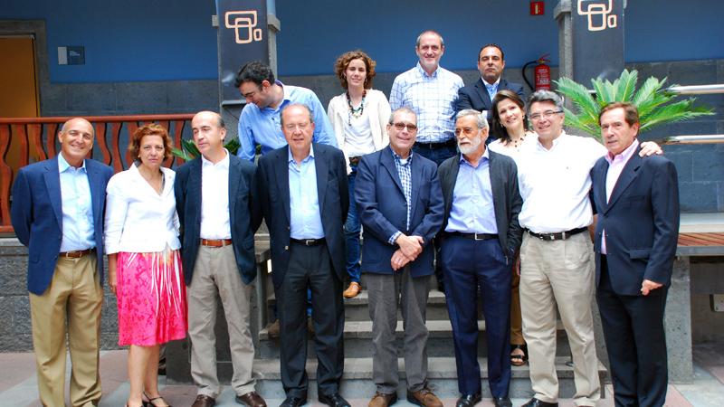 Una delegación de Cruz Roja, encabezada por su vicesecretario general, visita Casa África