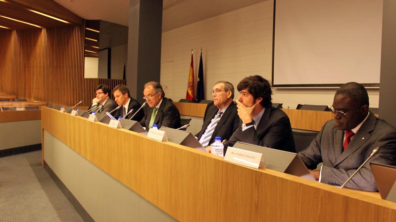 Las empresas españolas se interesan por las licitaciones de grandes proyectos energéticos en África