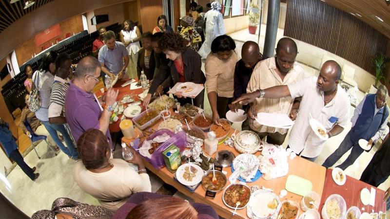 La gastronomía africana se hace su hueco en 'África Vive'