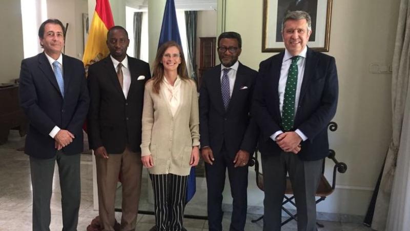 El director general de Casa África participa en la firma de un proyecto de formación en emprendeduría en Namibia y Angola