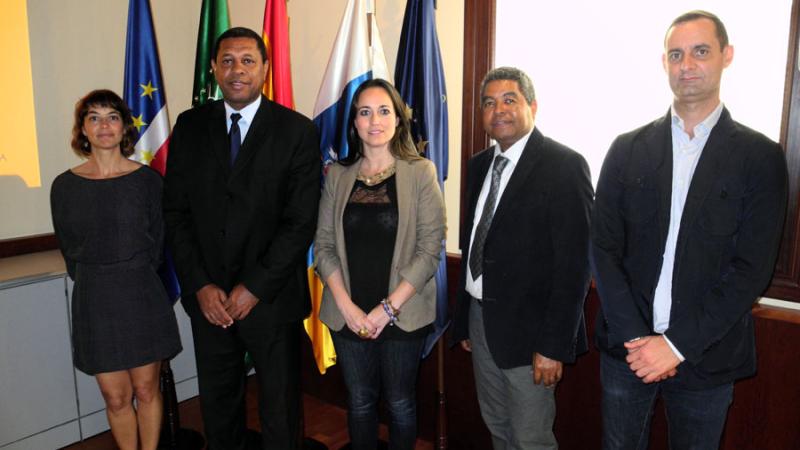 El alcalde de Mindelo visita Casa África