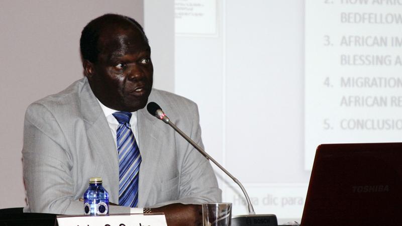 El pasado, presente y futuro de las migraciones de África a Europa, a debate en Madrid