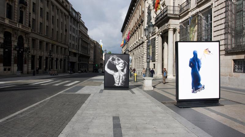 La mujer africana, protagonista de una exposición fotográfica al aire libre y en formato gigante en la calle Alcalá