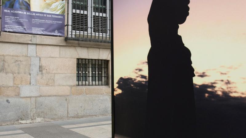 La mujer africana, protagonista de una exposición fotográfica al aire libre y en formato gigante en la calle Alcalá