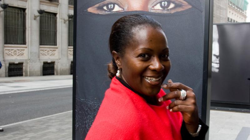 La mujer africana, protagonista de una exposición fotográfica al aire libre y en formato gigante en la calle Alcalá