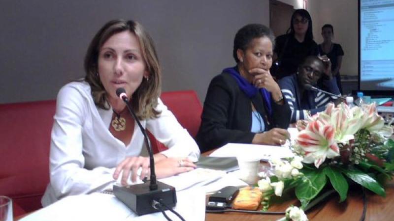 Elsa Casas se reúne con el comité de la Red de Mujeres por un Mundo Mejor en Casa África