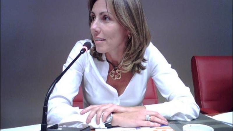 Elsa Casas se reúne con el comité de la Red de Mujeres por un Mundo Mejor en Casa África