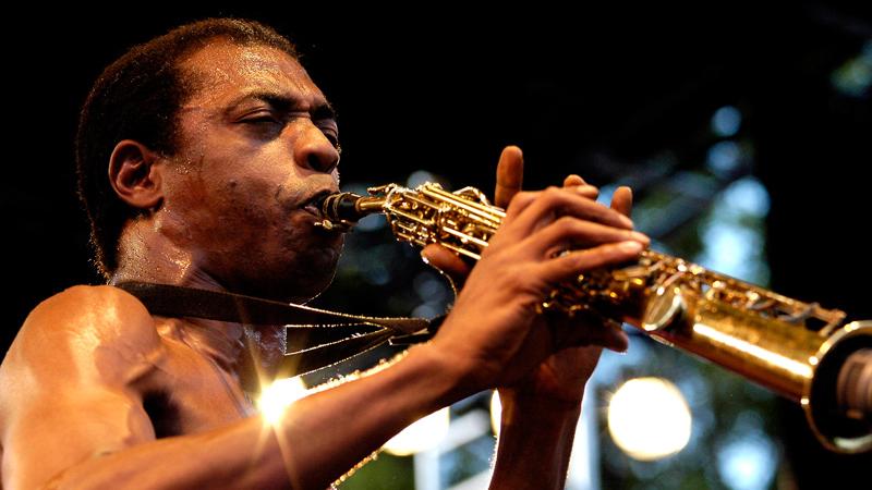 Buñuelos de banana, artesanía bosquimana y cinco horas de música africana gratuita en el Paraninfo de la UCM