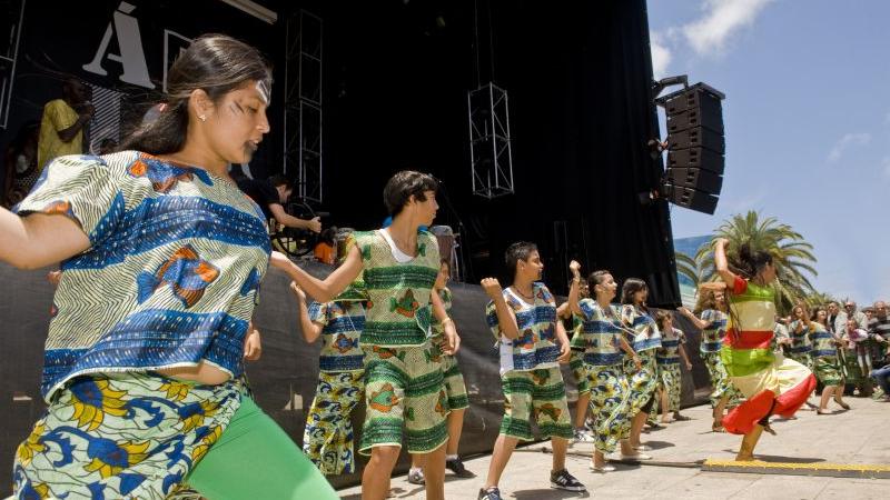 Más de 3.000 personas celebran la Fiesta África Vive en la capital grancanaria