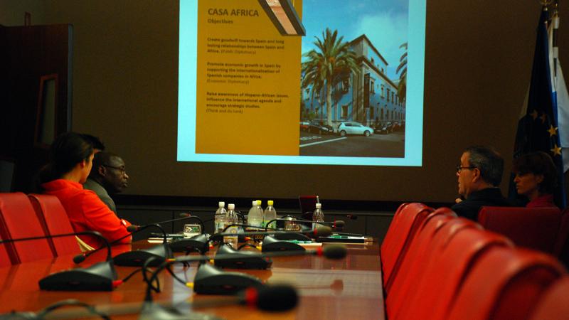La asociación de empresas Canadian Council on Africa visita la sede de Casa África
