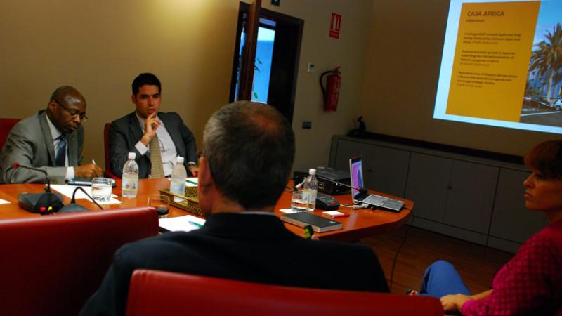 La asociación de empresas Canadian Council on Africa visita la sede de Casa África