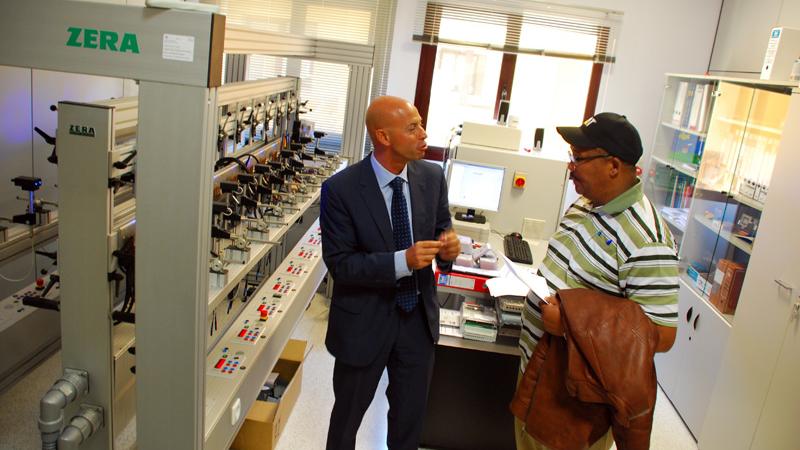 El viceministro de Energía y Minas de Namibia visita el ITC
