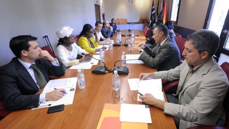 0630_visita_ministra_turismo_gambia_(3).jpg
