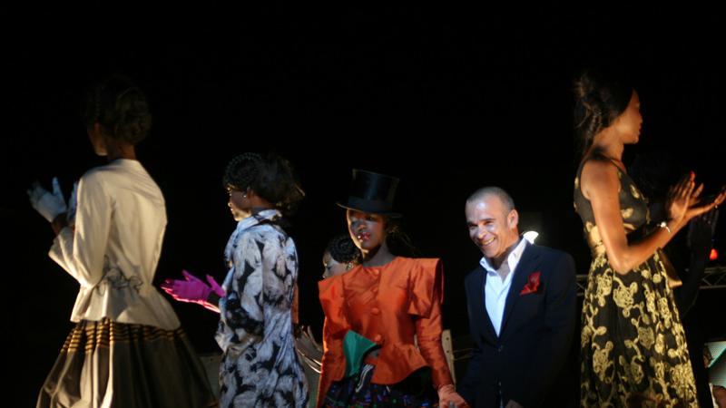El diseñador grancanario Juan Roga deslumbra en la Dakar Fashion Week