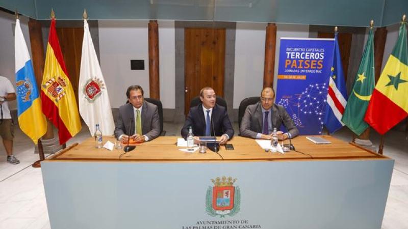 0719_enccapitales01.jpg
