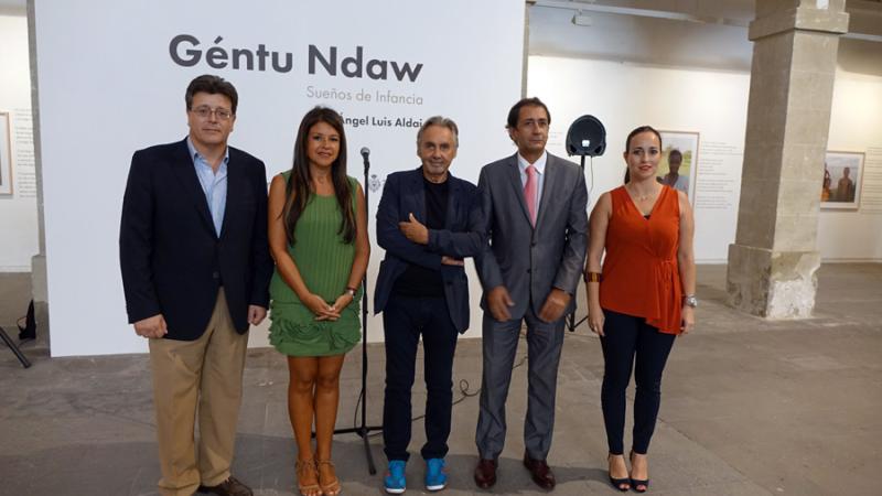 Ángel Luis Aldai muestra sus retratos de la infancia africana en La Recova de Santa Cruz de Tenerife