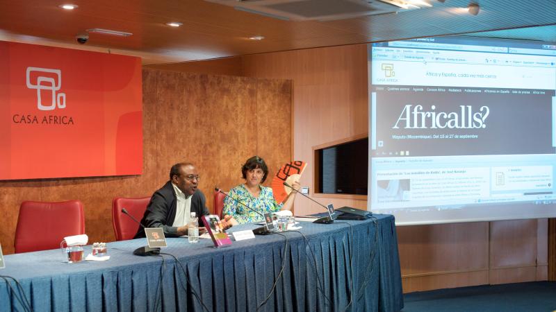 El escritor Donato Ndongo protagoniza la primera charla tras el verano del Club de Lectura