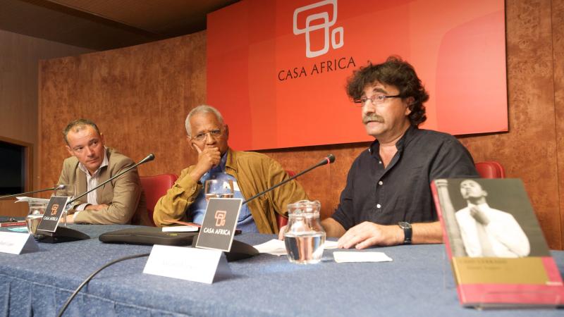 Henri Lopes: "El escritor africano contemporáneo debe plasmar la idiosincrasia del continente pero también África como parte del mundo"