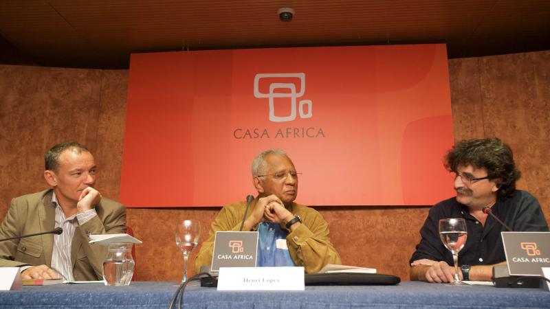Henri Lopes: "El escritor africano contemporáneo debe plasmar la idiosincrasia del continente pero también África como parte del mundo"