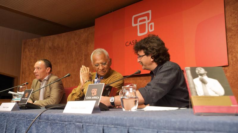 Henri Lopes: "El escritor africano contemporáneo debe plasmar la idiosincrasia del continente pero también África como parte del mundo"