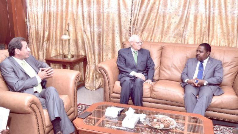Luis Padrón, de visita institucional en Guinea Ecuatorial