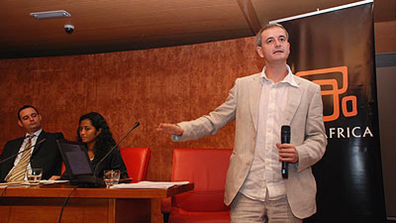 La poesía hispanocamerunesa brilla en Casa África