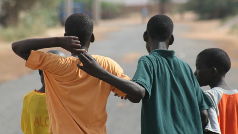 La relación entre una madre y su hijo, las miradas cómplices de unos niños y la esencia isleña de Gorée, ganadoras del I Concurso Fotográfico ‘Objetivo África’