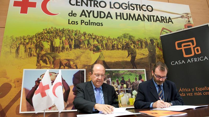 El papel de Canarias como plataforma solidaria con África, reforzado por un convenio de Cruz Roja y Casa África
