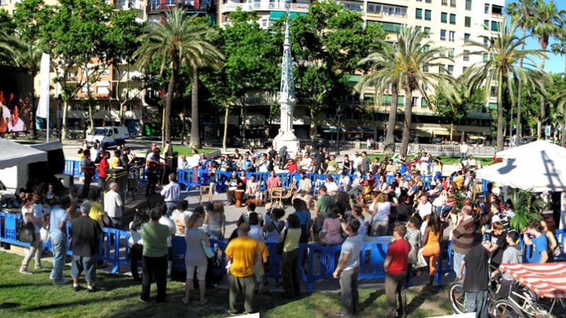 1205_africavive01.jpg