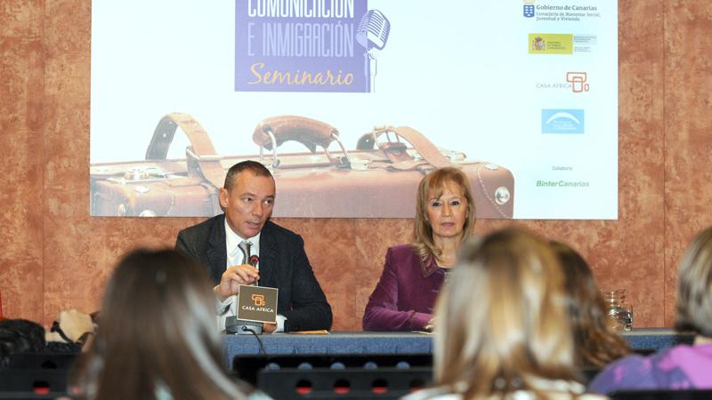 Periodistas y sociedad civil debaten sobre el tratamiento de la inmigración en los medios de comunicación