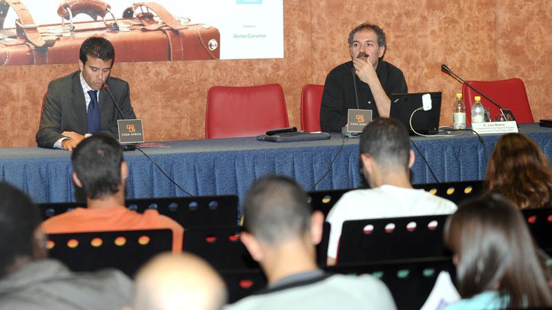 Periodistas y sociedad civil debaten sobre el tratamiento de la inmigración en los medios de comunicación